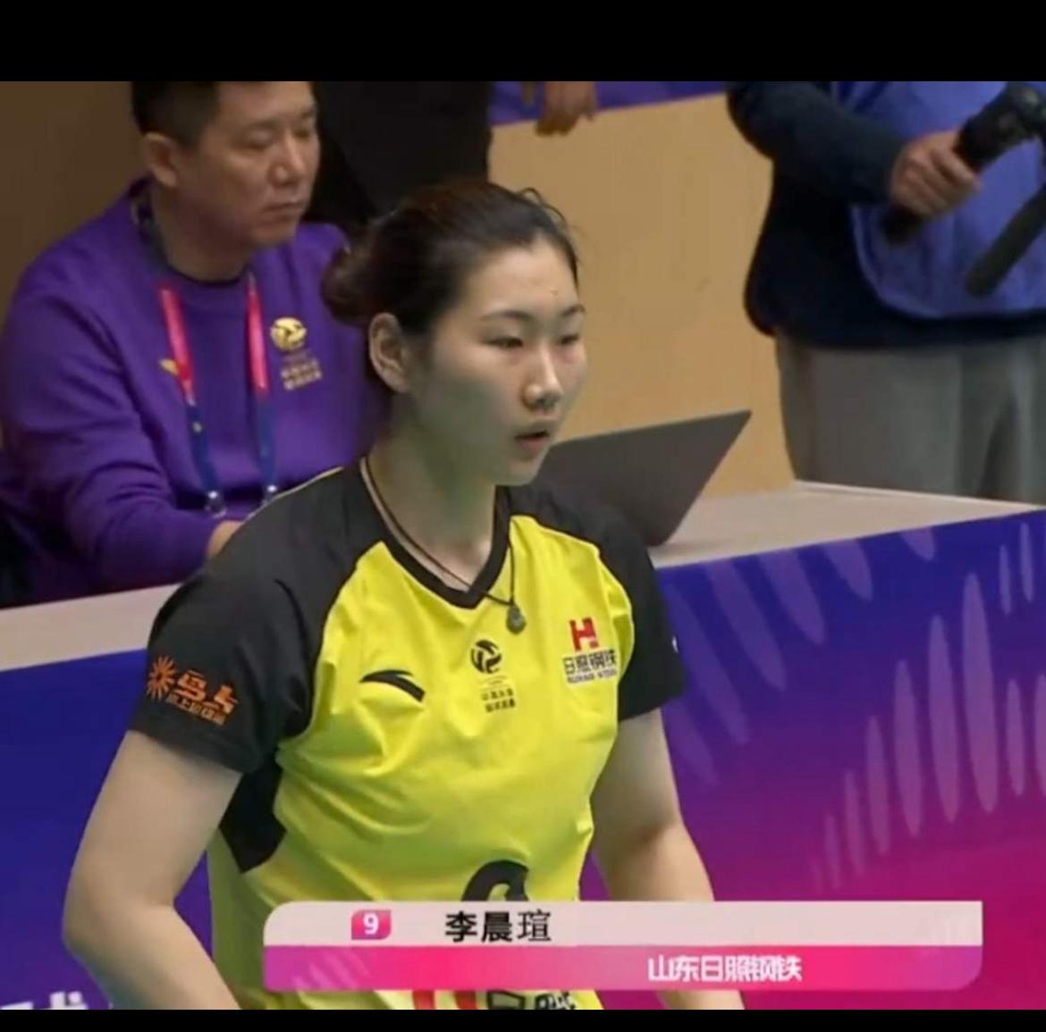 女排联赛铜牌争夺战，山东女排3:1战胜天津女排。
山东女排是天津女排的克星。
本