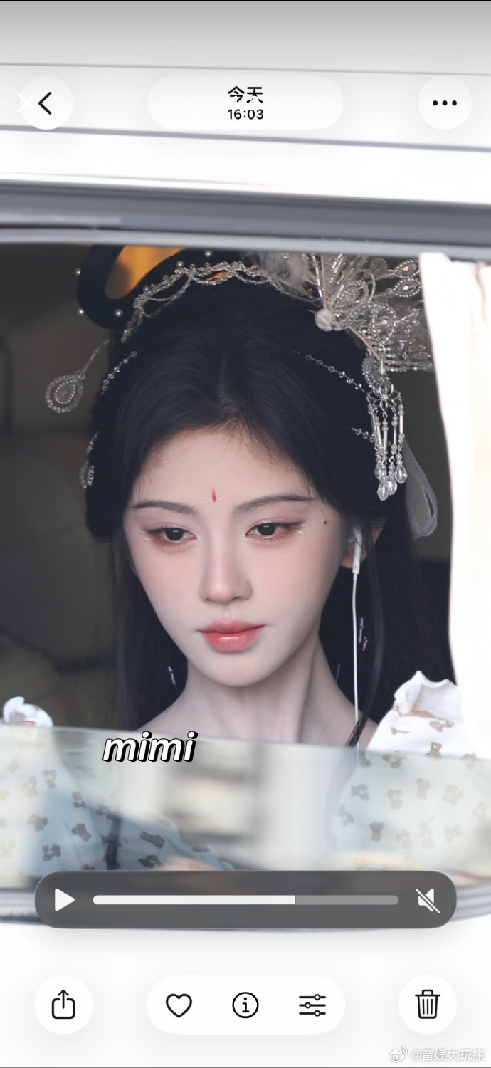 鞠婧祎今天是嫦娥仙子 鞠婧祎你老实说，是不是偷偷去月宫进修过？这清冷又温柔的气质
