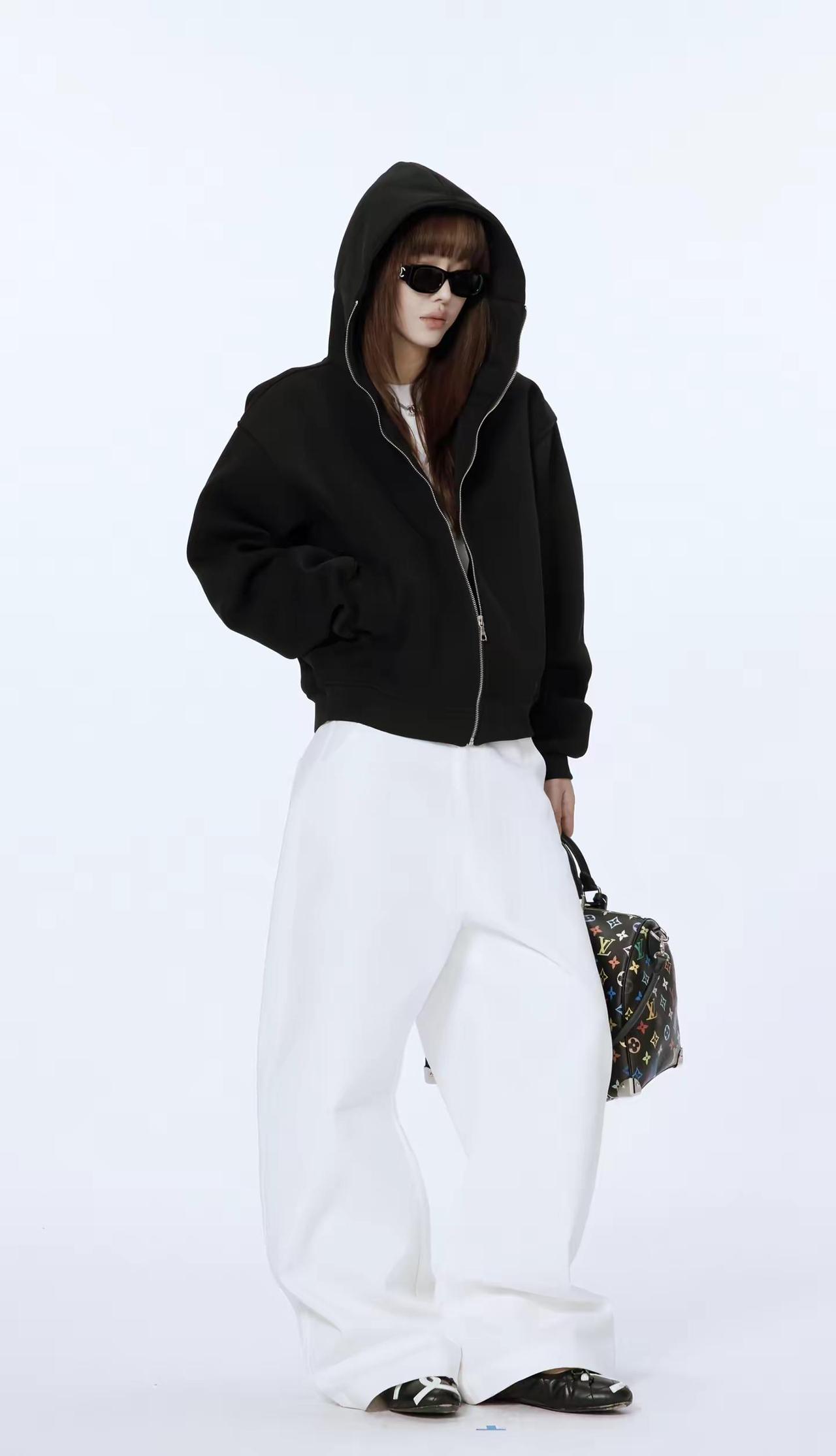 不知道啊 往那站着就出片了。