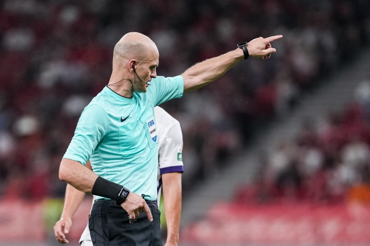 官方：本赛季中超场均红牌0.22张下降明显 三级联赛评议193个判例