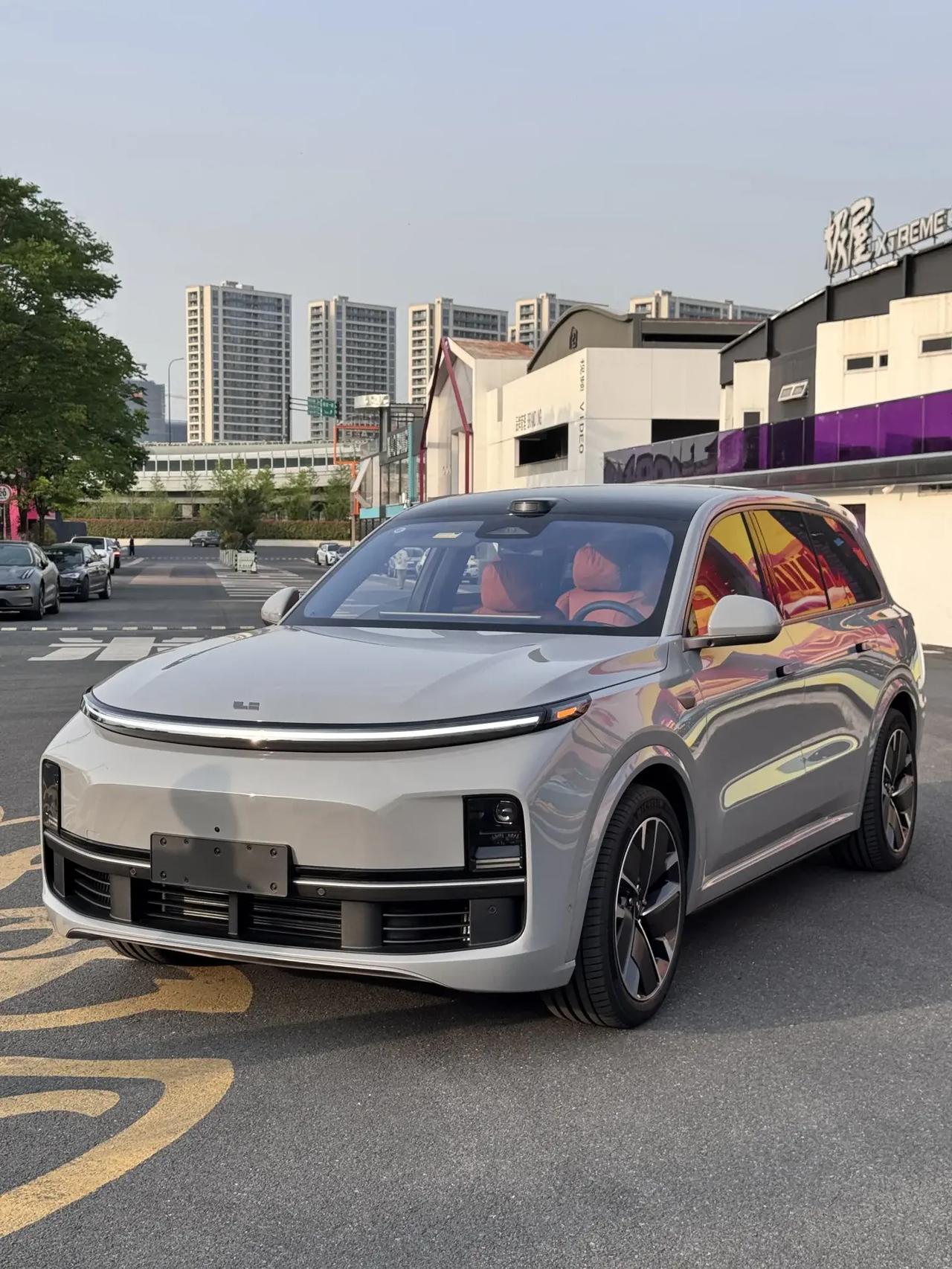 就算预算完全放开，挑选一台二手多人口家用SUV，我没有去看一众豪华品牌，反而会选