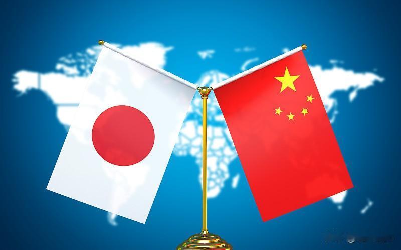 日本近年在台海议题、历史认知、扩武强军上频频越线，连和平宪法的底线都快踩穿，勾连