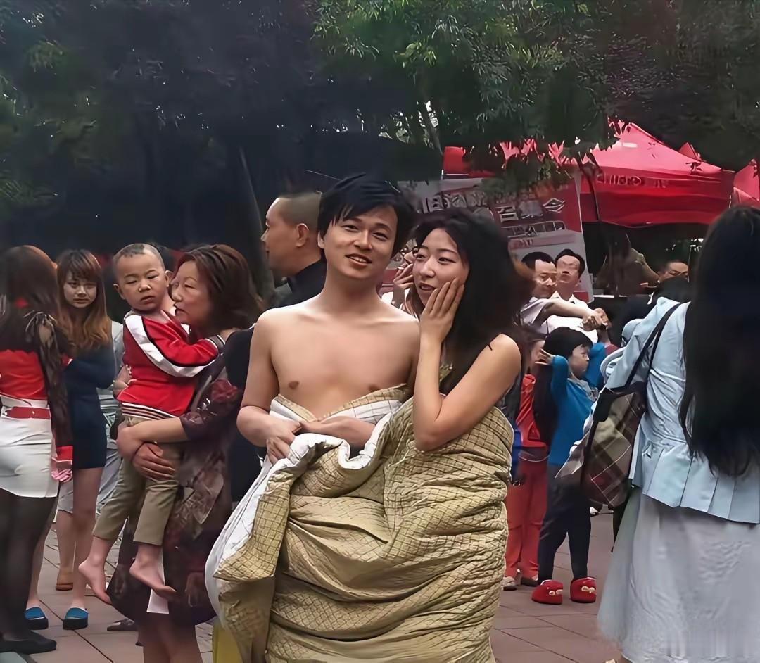 地震来了，怎么逃跑的都有啊！