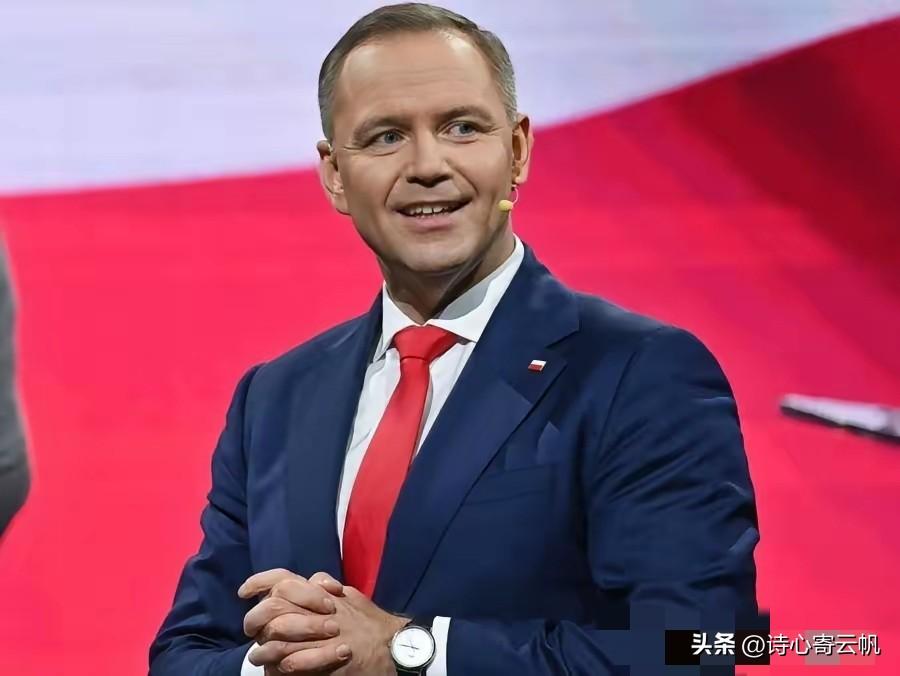 波兰总统纳沃茨基签署一项法律，根据该法律规定，所有赴乌克兰参战的波兰公民将免除相