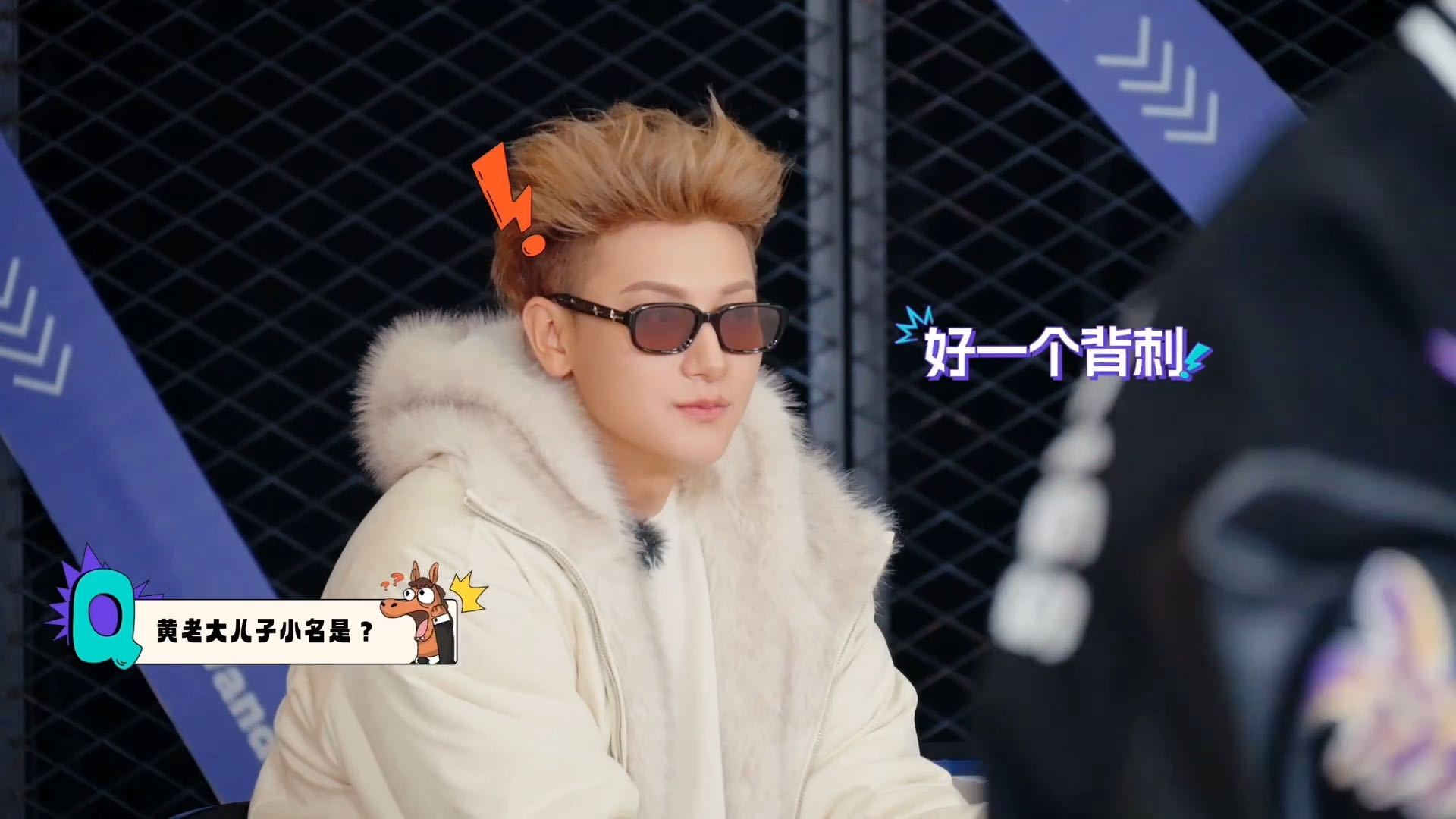 黄子韬不知道小海绵黄子韬不知道黄晓明儿子叫小海绵 让人意外的是，黄子韬竟然不知道