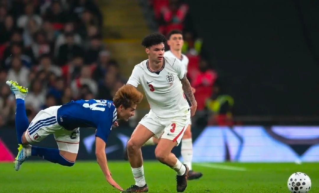 日本主帅曾遭曼联歧视，如今日本1-0击败英格兰，打脸曼联日本1-0战胜英格兰，森