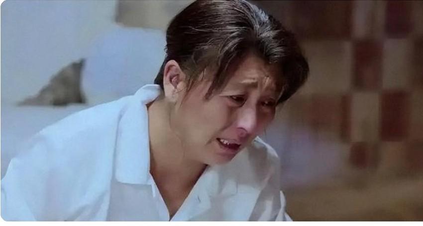 直播间有人骂她真不要脸，滚下去。她一点都不在乎，该播播，该卖货卖货。非常淡定跟没