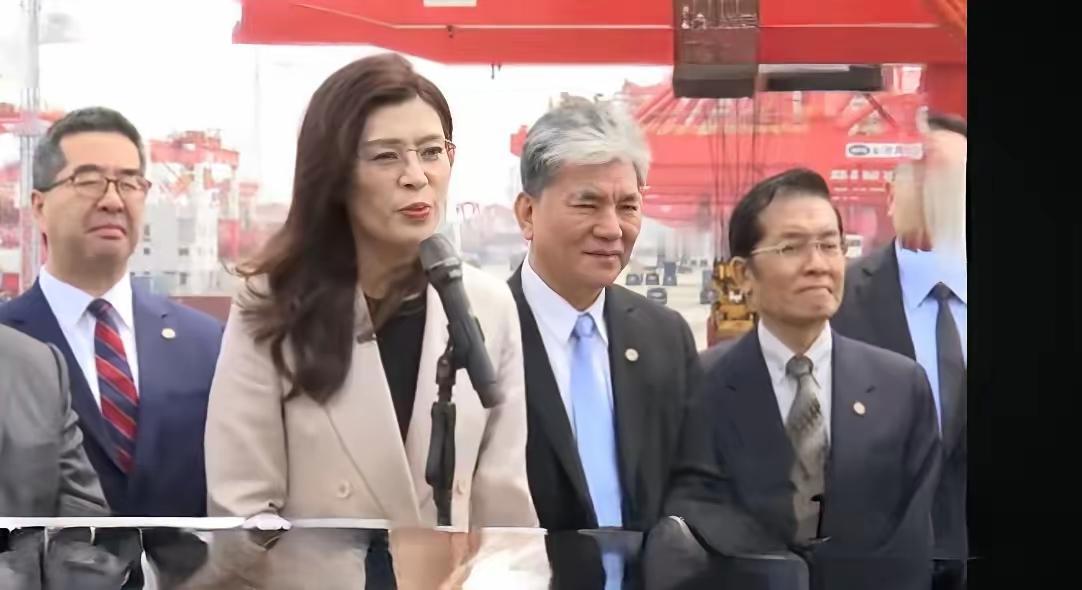 洋山港的海风里，藏着两岸最该听懂的心声，郑丽文这番话，真的说到了人心坎里。
 