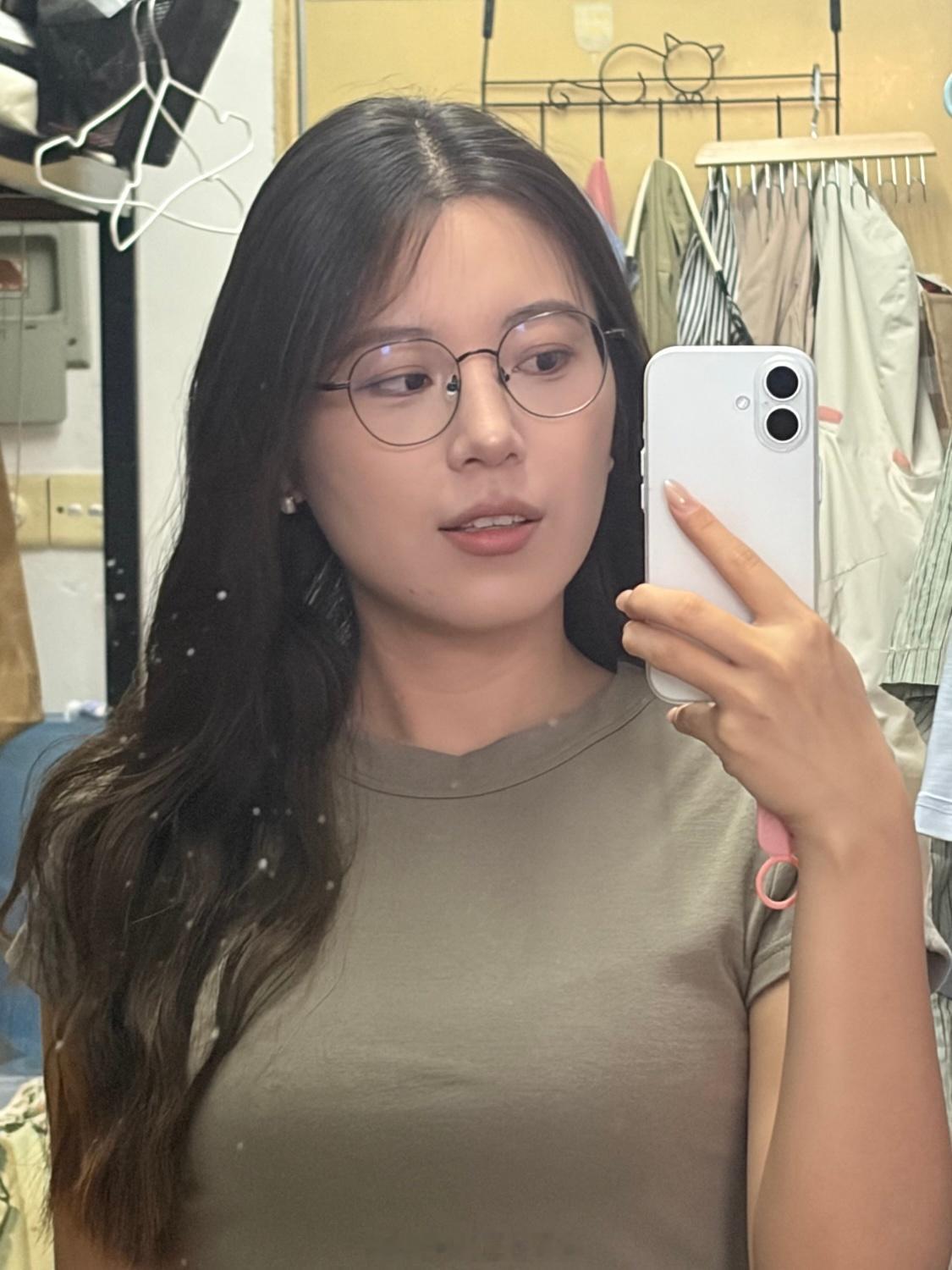 为什么女大学生普遍都用标准版iPhone？ ​​​