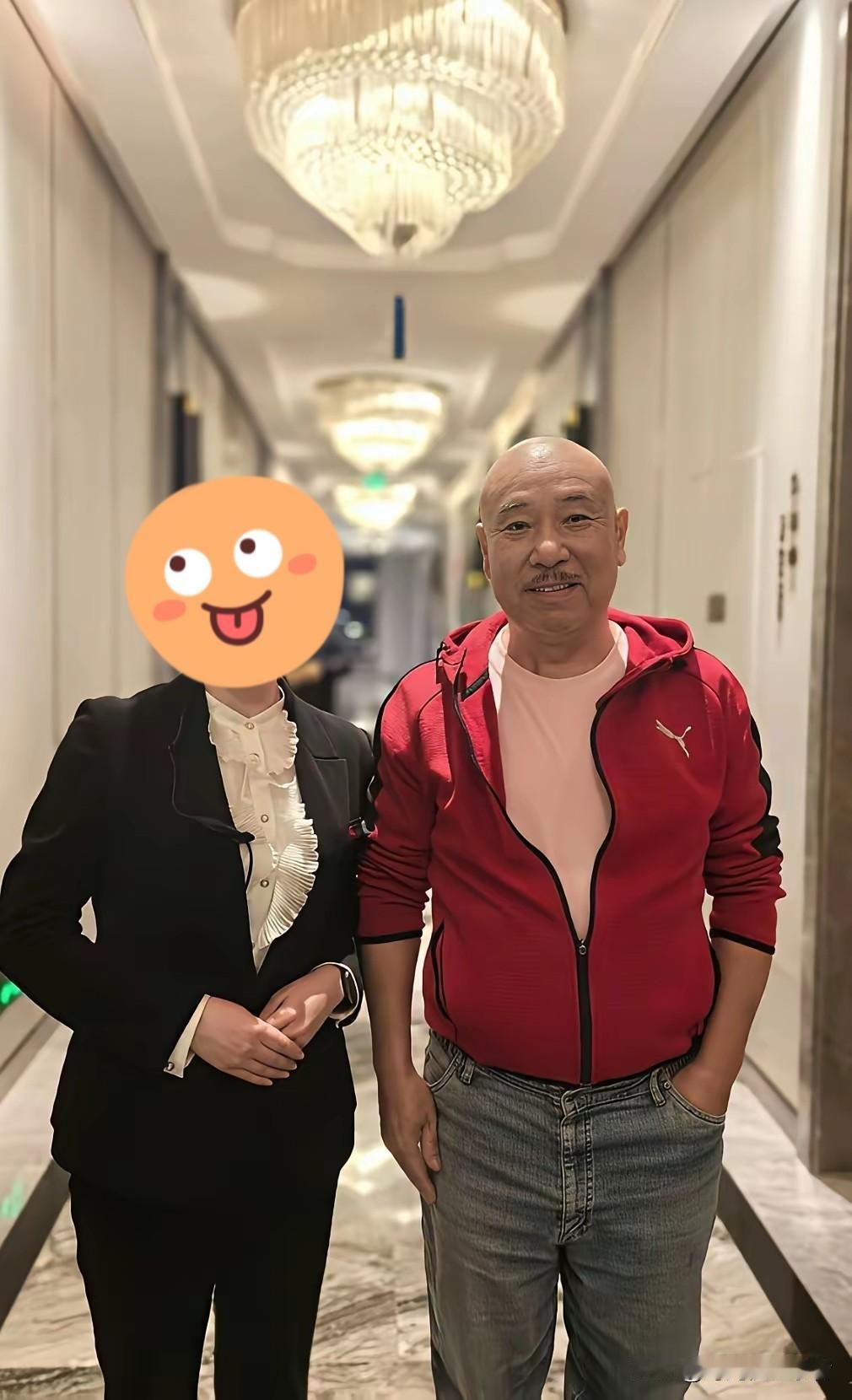 知道是怪王的至少是80后，在陈佩斯主演的电影《太后吉祥》中扮演了一个吃萝卜治疗打