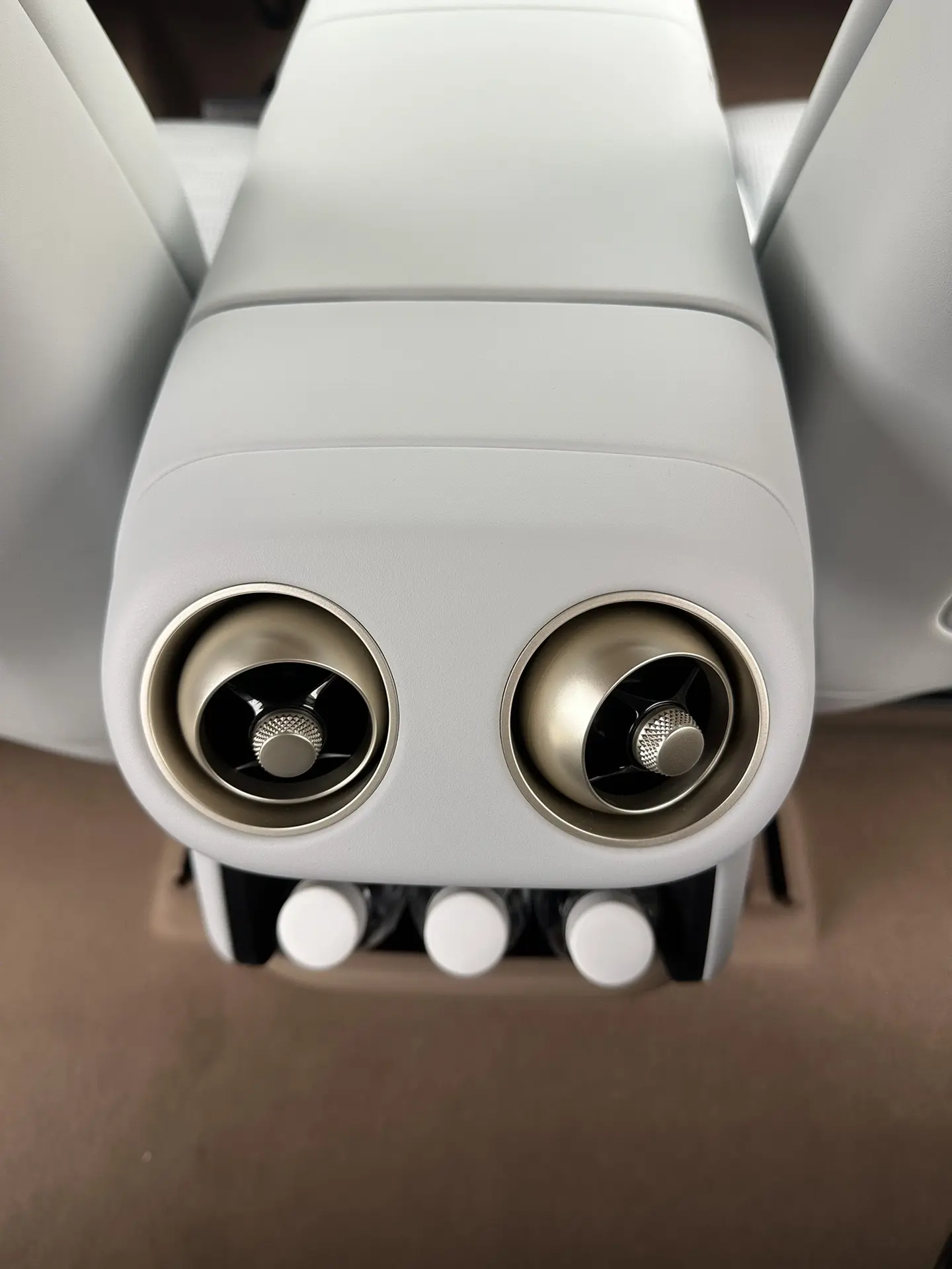 坐后排的的朋友这样玩真的嘎嘎开心，玩的就是抽象！