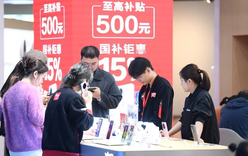 国补政策对消费者来说，那好处可太多了。就拿新能源车来说，国补直接降低了购车成本。