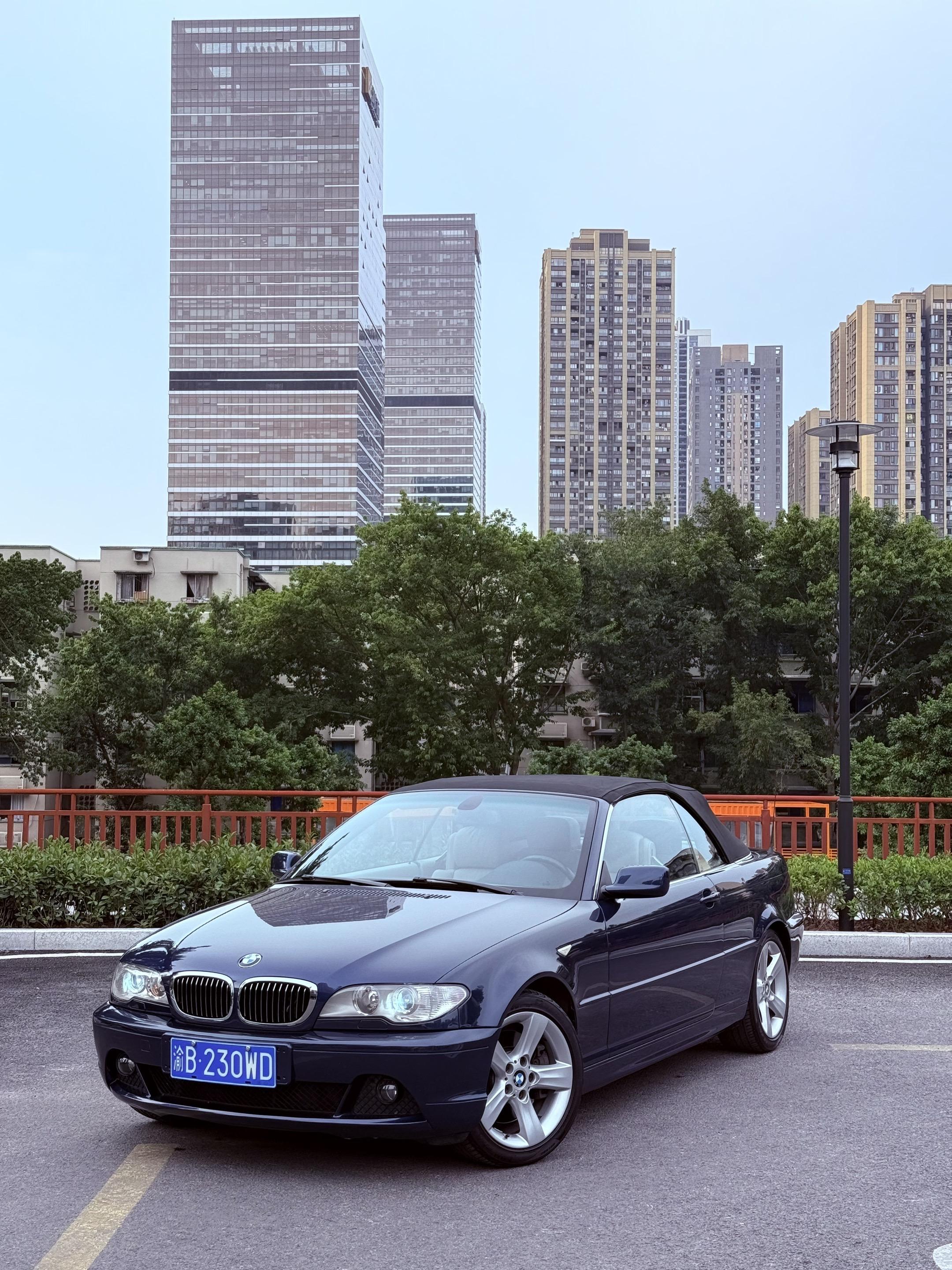 经典敞篷跑车-宝马330ci.