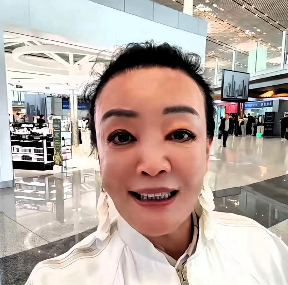 五月十四这一天，是有人生日，大家都想着，要一起过，远的近的，都得来，去到湾湾，都