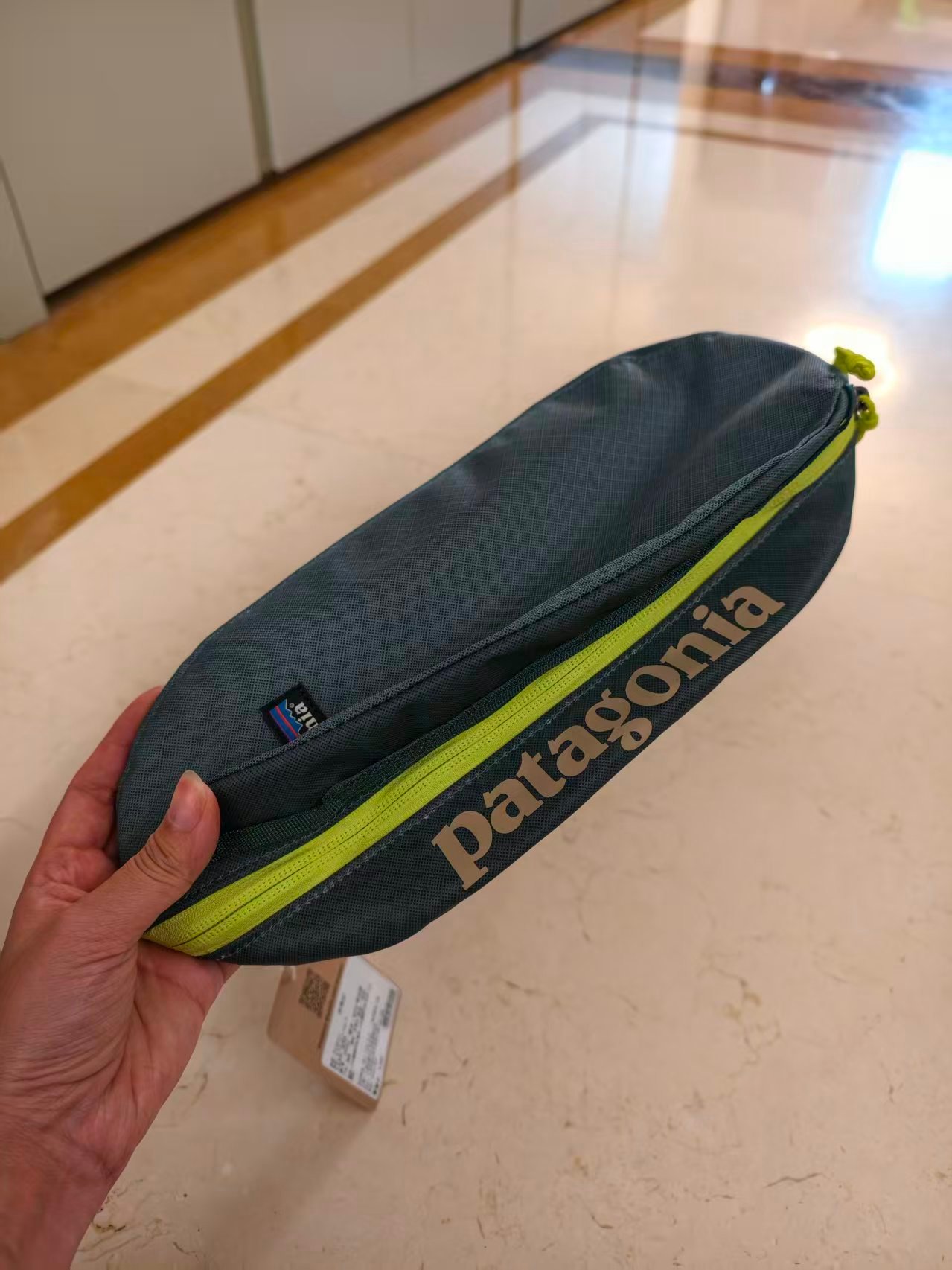 【小娴的抽奖】→网页链接（戳链接这条！）给大家抽一套patagonia的洗漱包，