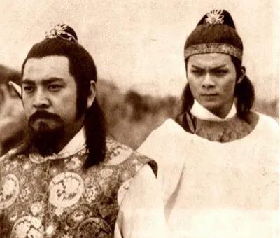 黄巢起义后，大唐名存实亡，只剩下一副空架子。在剿灭黄巢起义中，有两个人，是常常会