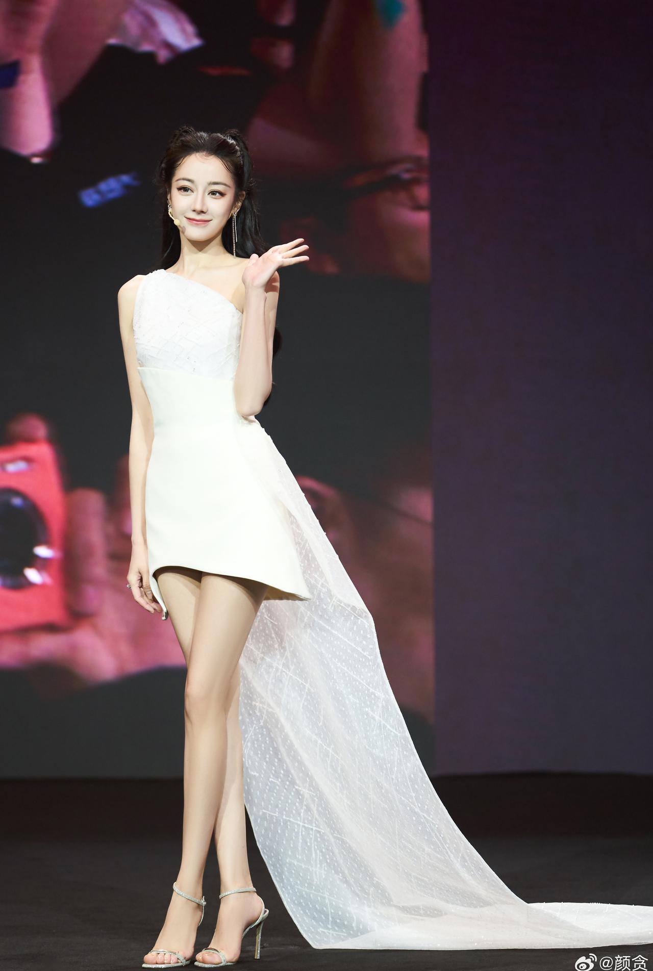 👠迪丽热巴 ​​​