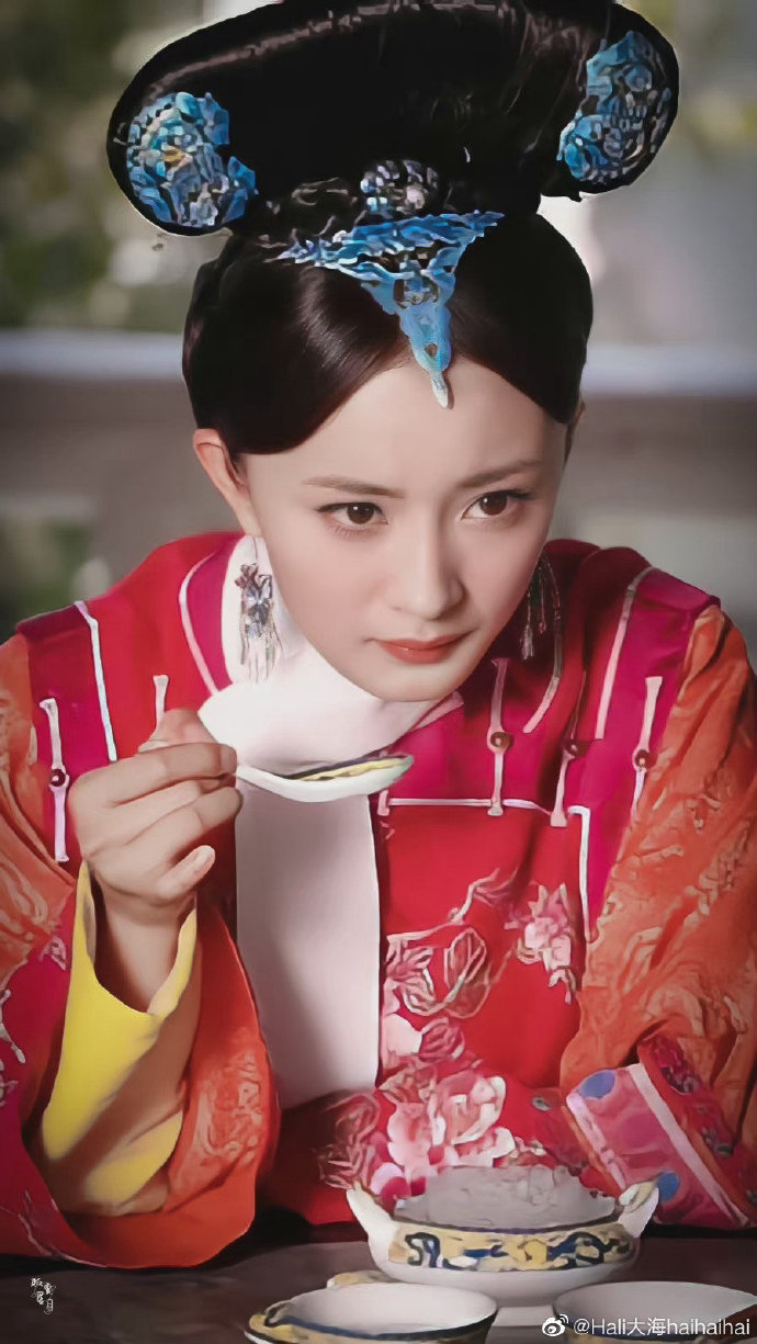 杨幂一人分饰两角演技杨幂一人分饰两角的剧集 杨幂一人分饰两角的剧集，好多部啊！演