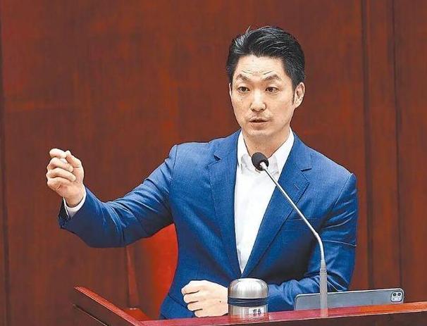 台北市长蒋万安今天出席开工典礼，被问到“你是台湾人还是中国人？”，他表示，“我是