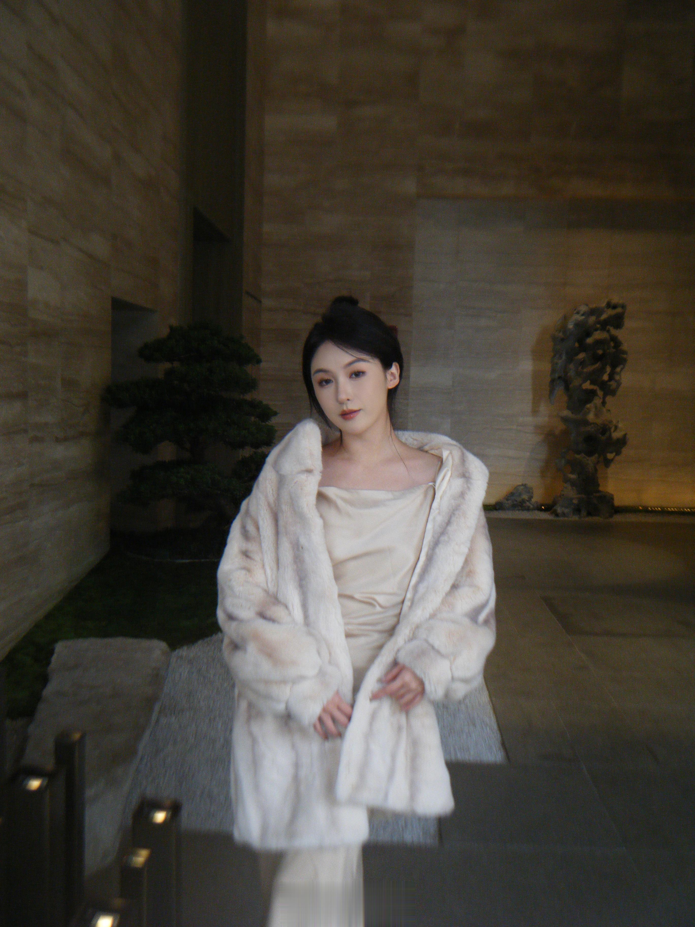 今天浅浅重新当一回许太～ ​​​