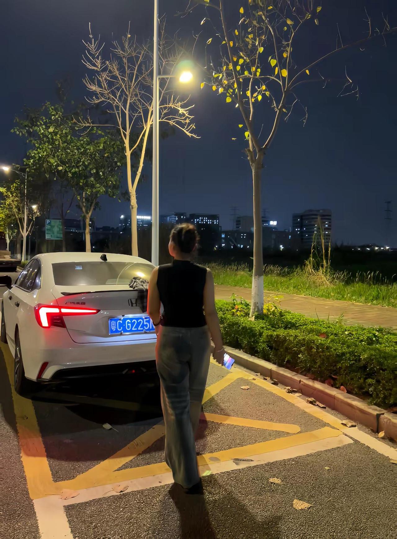 你20岁开本田，还怕没爱吗