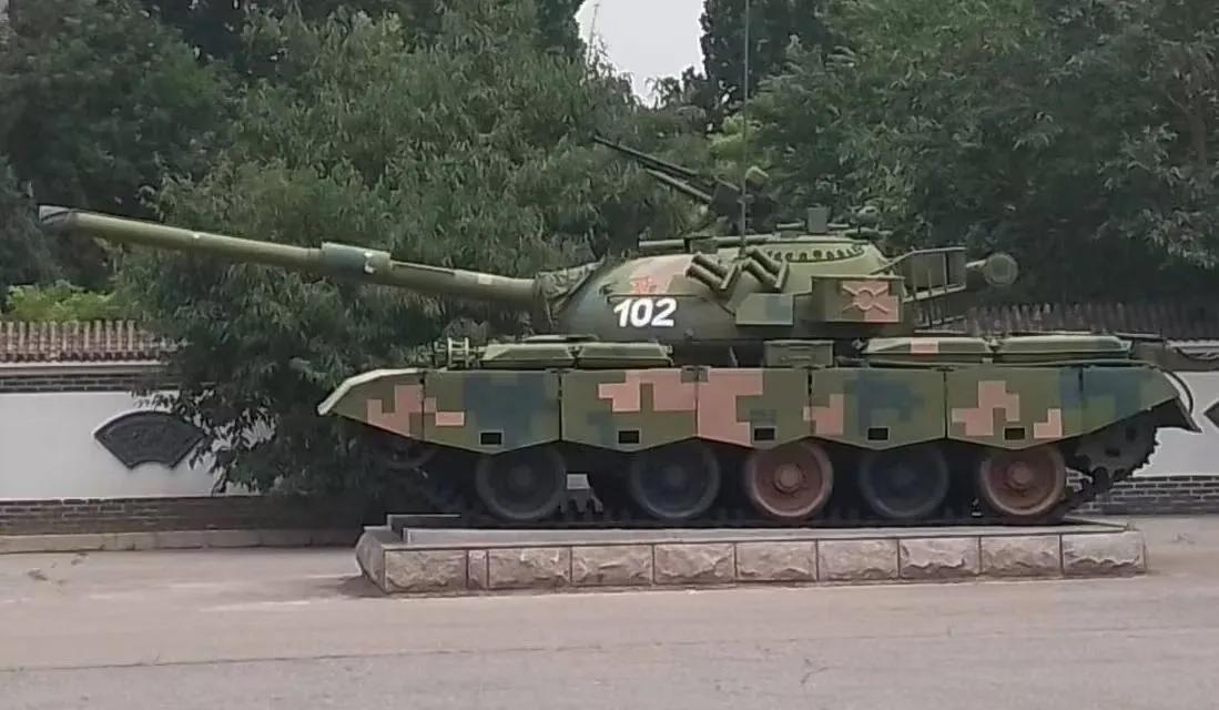 80式坦克的几种原型车