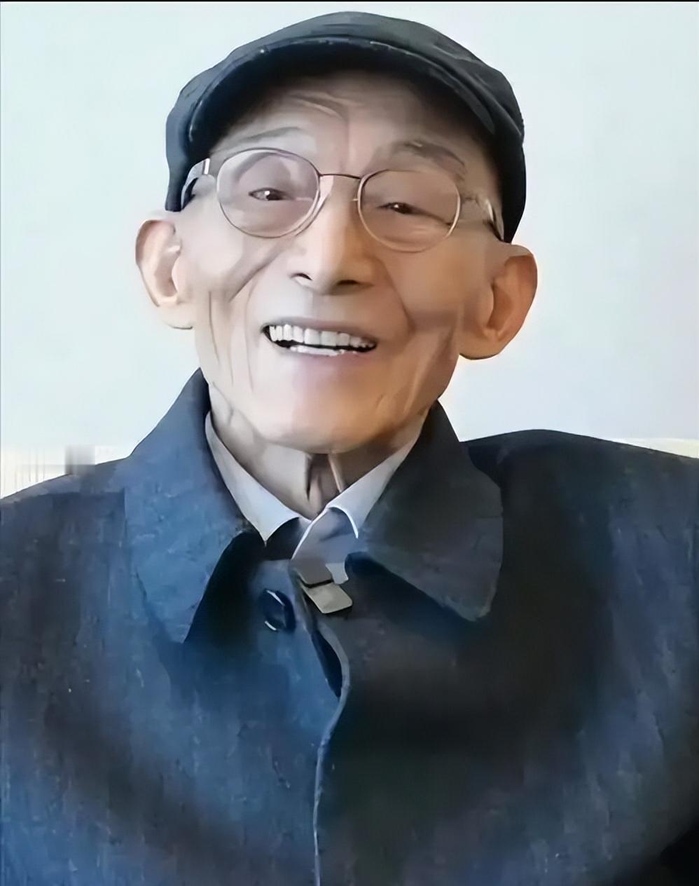 “济公”游本昌去世，享年93岁，8天前刚刚过完93岁生日。
曝最后公开露面照，现