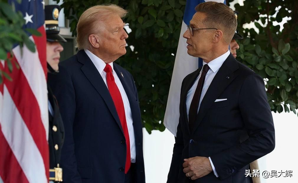 芬兰总统感叹美国不再是“友善的霸权”

芬兰总统亚历山大·斯图布在接受《每日电讯