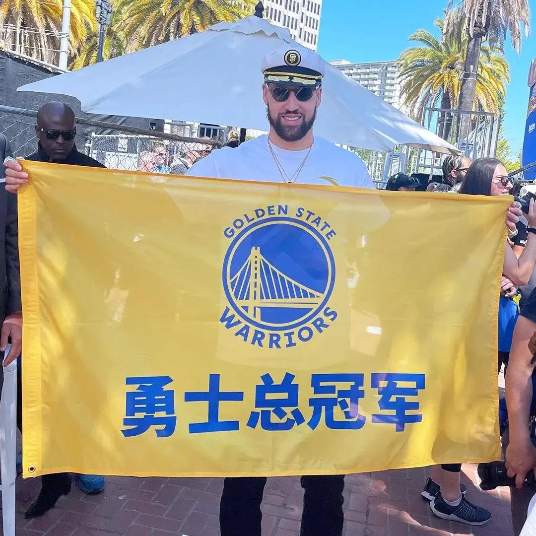 Deeepseek评选十大最热爱中国的NBA球星：
1、科比：称中国为第二个故乡