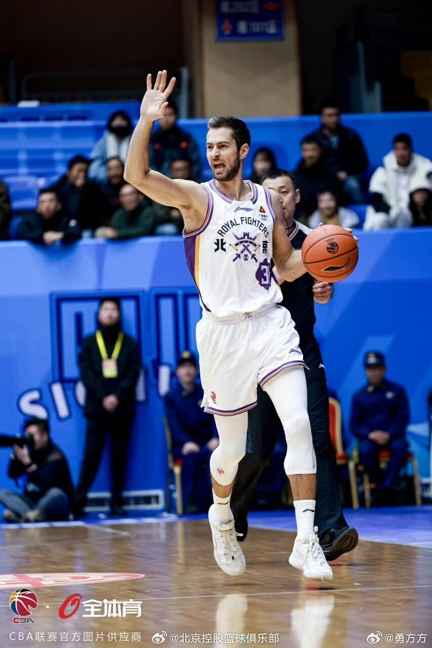 春节前在北控打完短工的基兹林克很快重返中国，加盟nbl 焦作文旅男篮，他们此前还