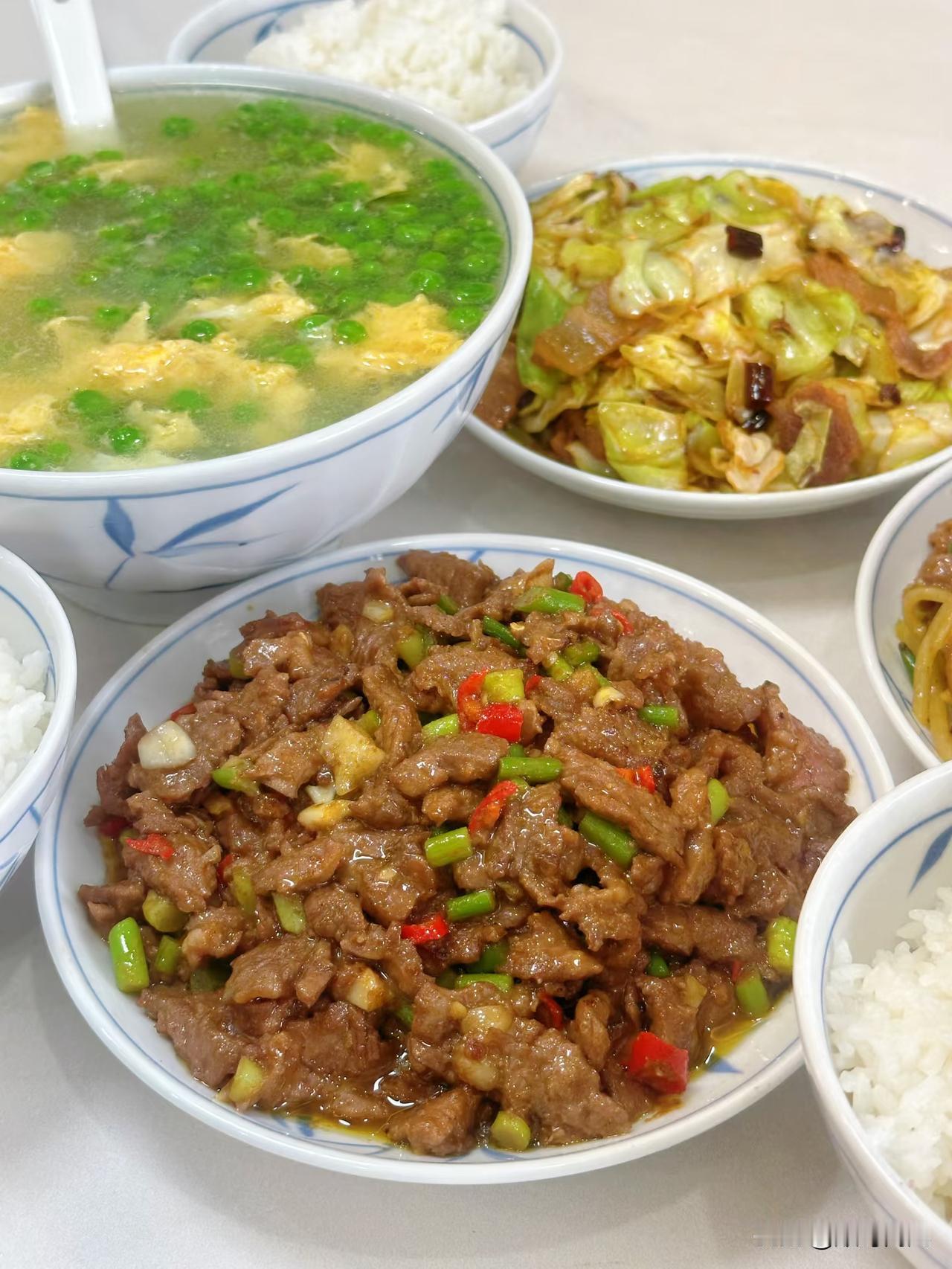 控制欲强的妈妈真的超级恐怖，智商在线，步步死局，更重要的是她会利用人性的弱点，利