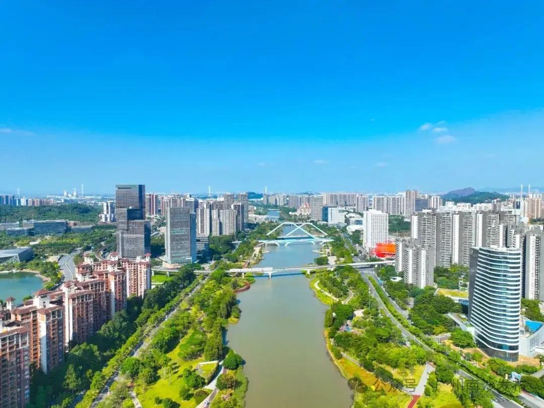 【南沙街道立flag！】南沙区高质量发展大会在南沙国际会展中心举办。会上，南沙各