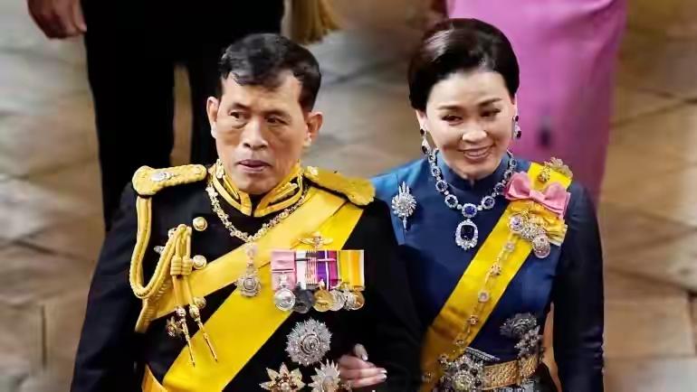 泰国国王访华有何意义中泰建交50年后国王首访华，太有意义了！这是两国友好的新里程