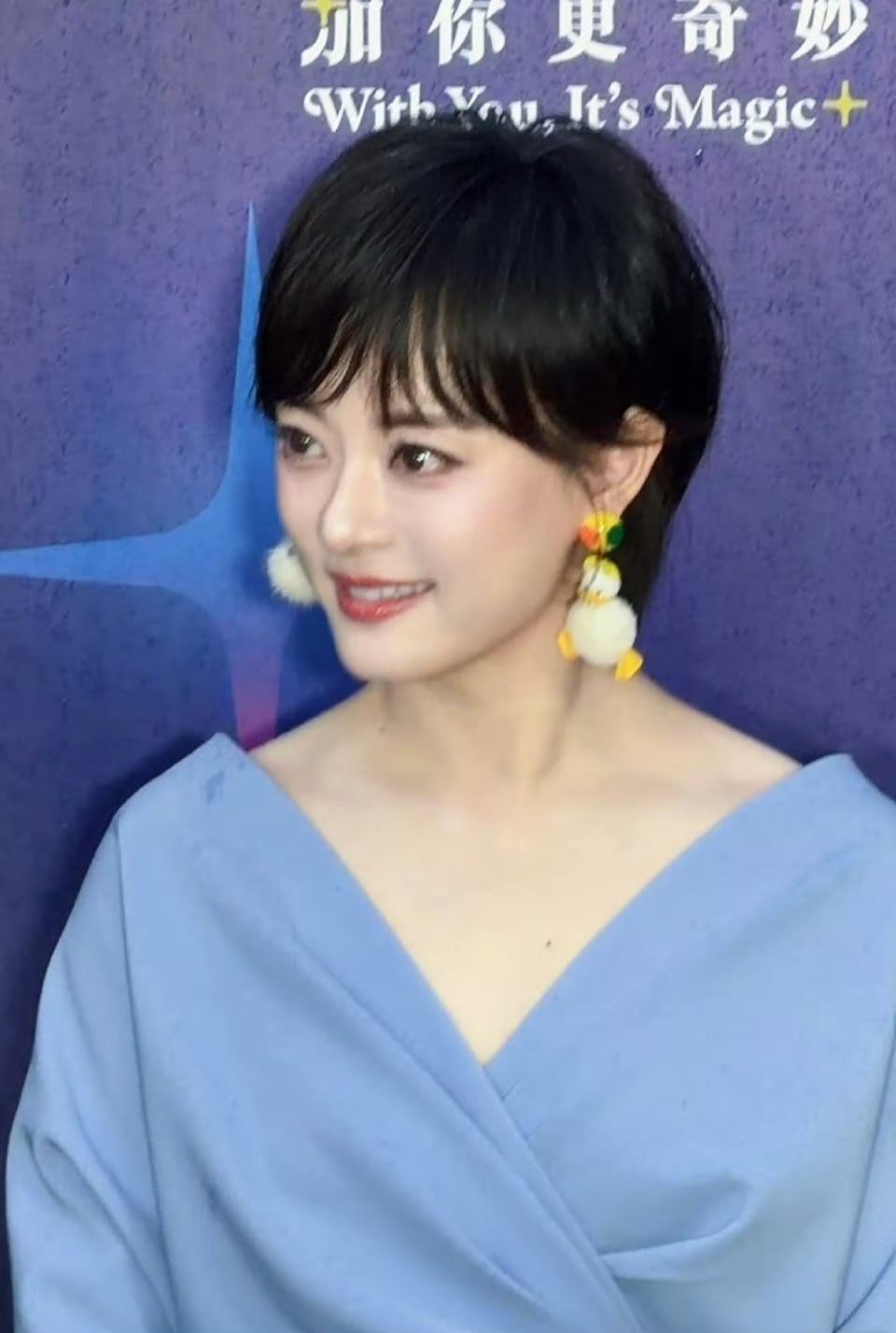 顶级化妆师金鹤龙最近为多位女星打造妆容，孙俪、迪丽热巴、张碧晨、白鹿、杨幂，古力