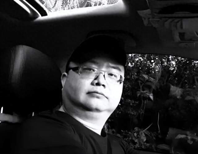 自媒体人举报电诈大佬遭买凶杀害！被标价一百万，凶手跨省跑三天
