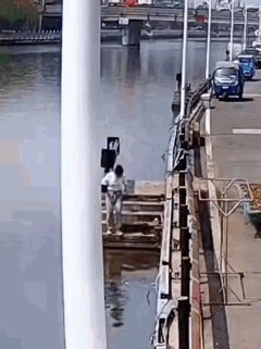 1 天呐，大哥转身骑车离去的背影帅呆了！[赞]
2 这些活动五选一，你会选哪个？