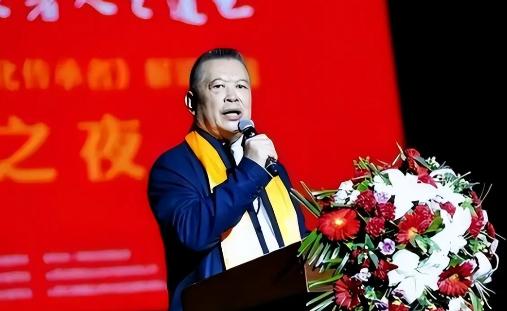 世界洪门总会向全球华人社会扔出“重磅炸弹”——以最直接、最不留情的方式，宣布与左