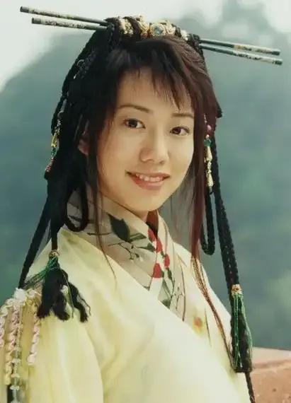 47岁女星吴辰君在阿联酋报平安！称水电食物仍正常
3月1日，47岁息影女星吴辰君