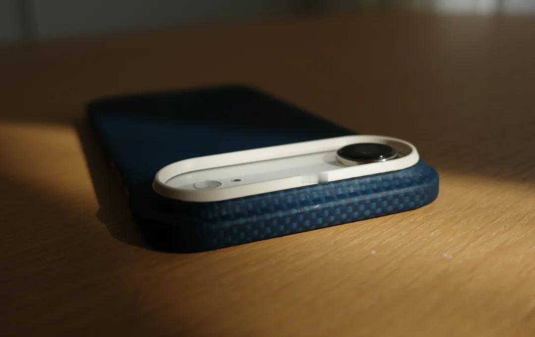 iPhoneAir沧澜蓝 一边阳光一边手机壳