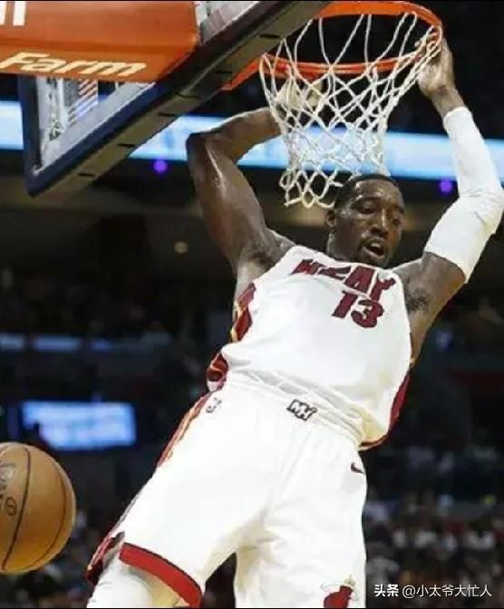 现在的NBA太无聊了，各种纪录满天飞，阿德巴约单场83分刷出新高度，单场43个罚