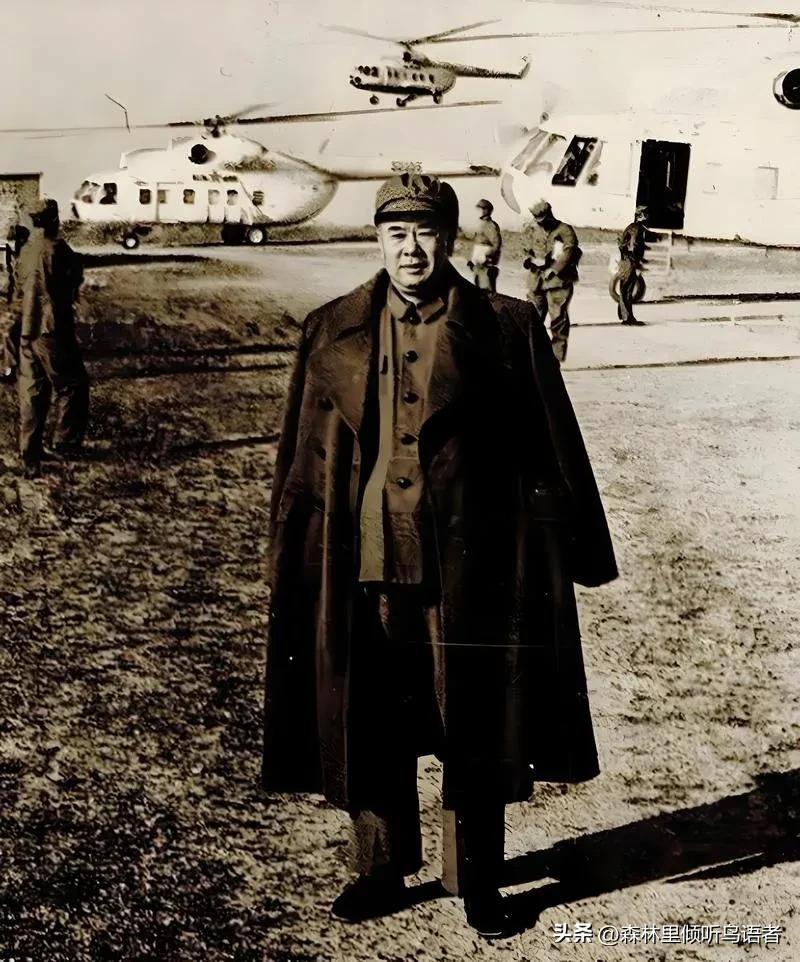 1985年福州军区被撤，司令员江拥辉远赴北京开会，却发现自己并无新任命，回到福建