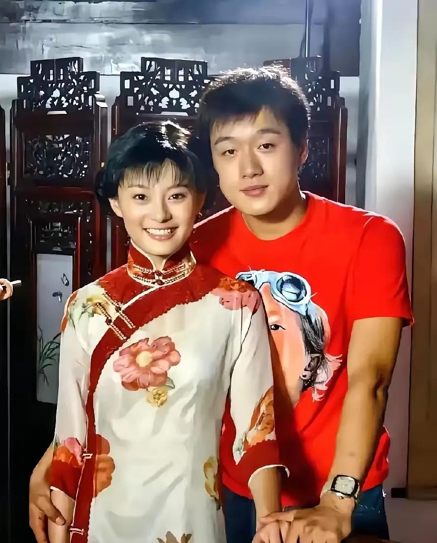 他老婆还跟佟大为演过夫妻呢？娱乐圈真是脏乱差！为什么明星都不喜欢找圈内的人结婚？