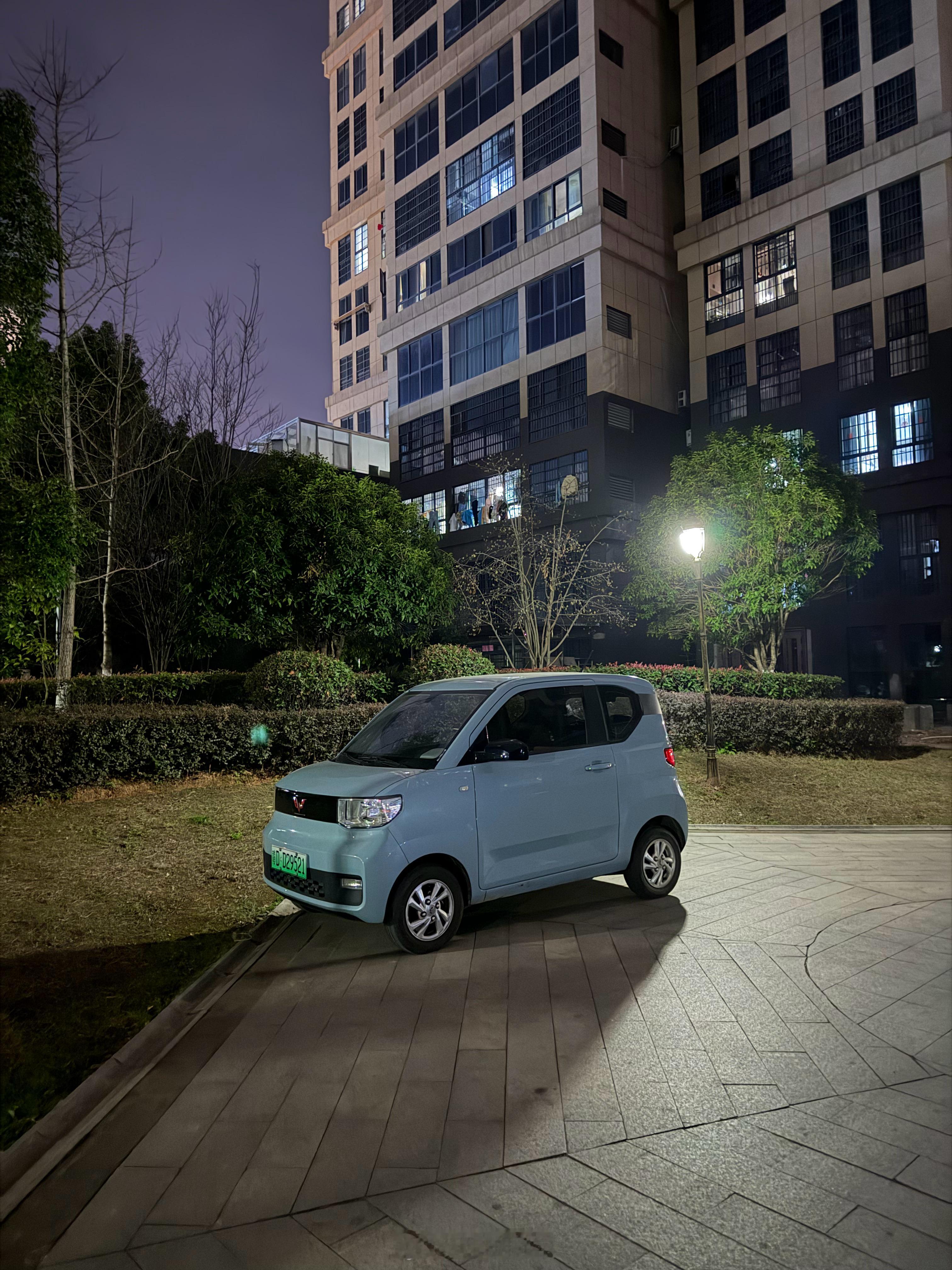 剁椒鱼头卖的好不是没有理由的在我们这开它都不用买车位跟开电摩没有啥区别畅通无阻开