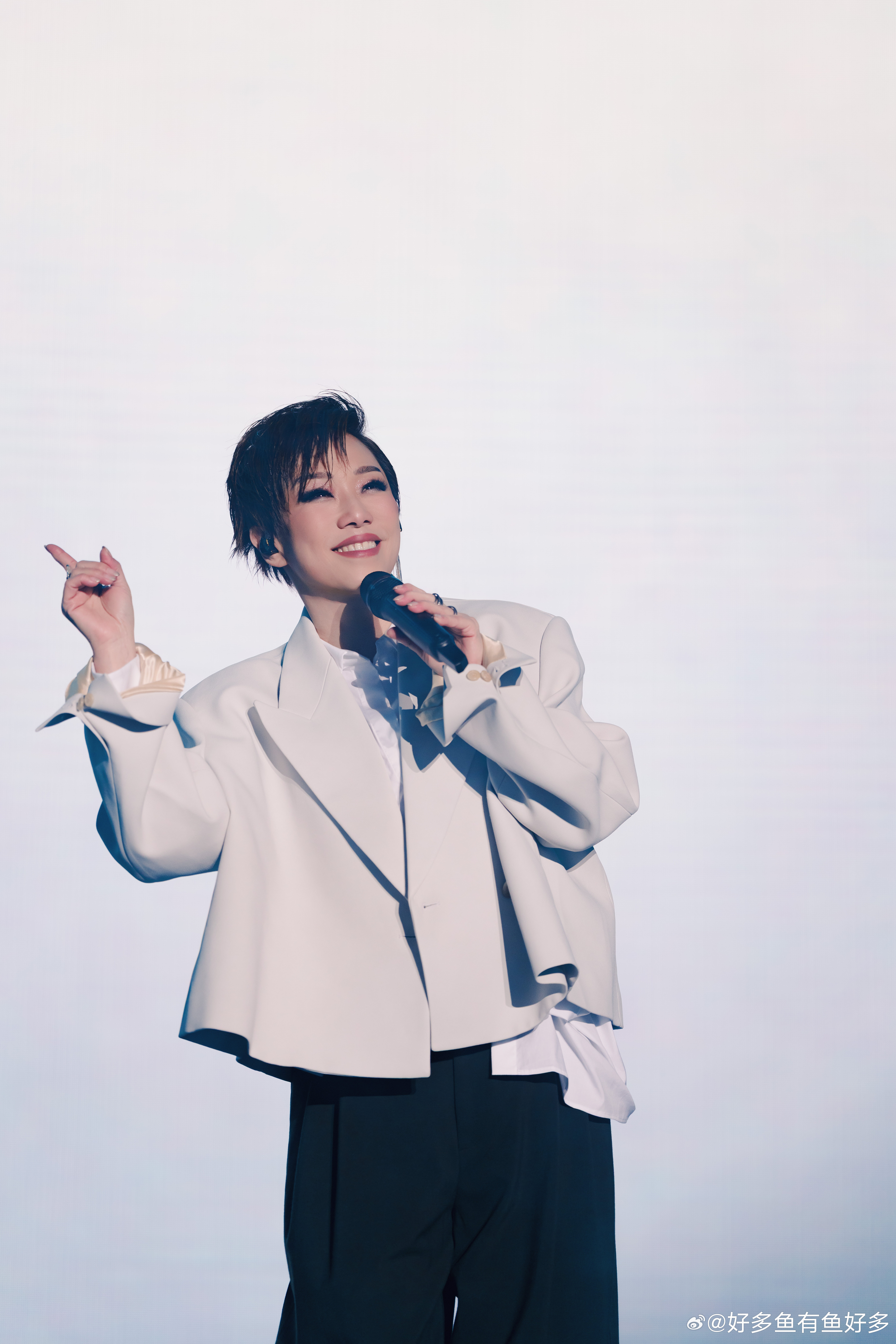 林忆莲巡演首站上海💫回响最终章重磅官宣上海首站，全新歌单搭配沉浸式舞台，赴一场