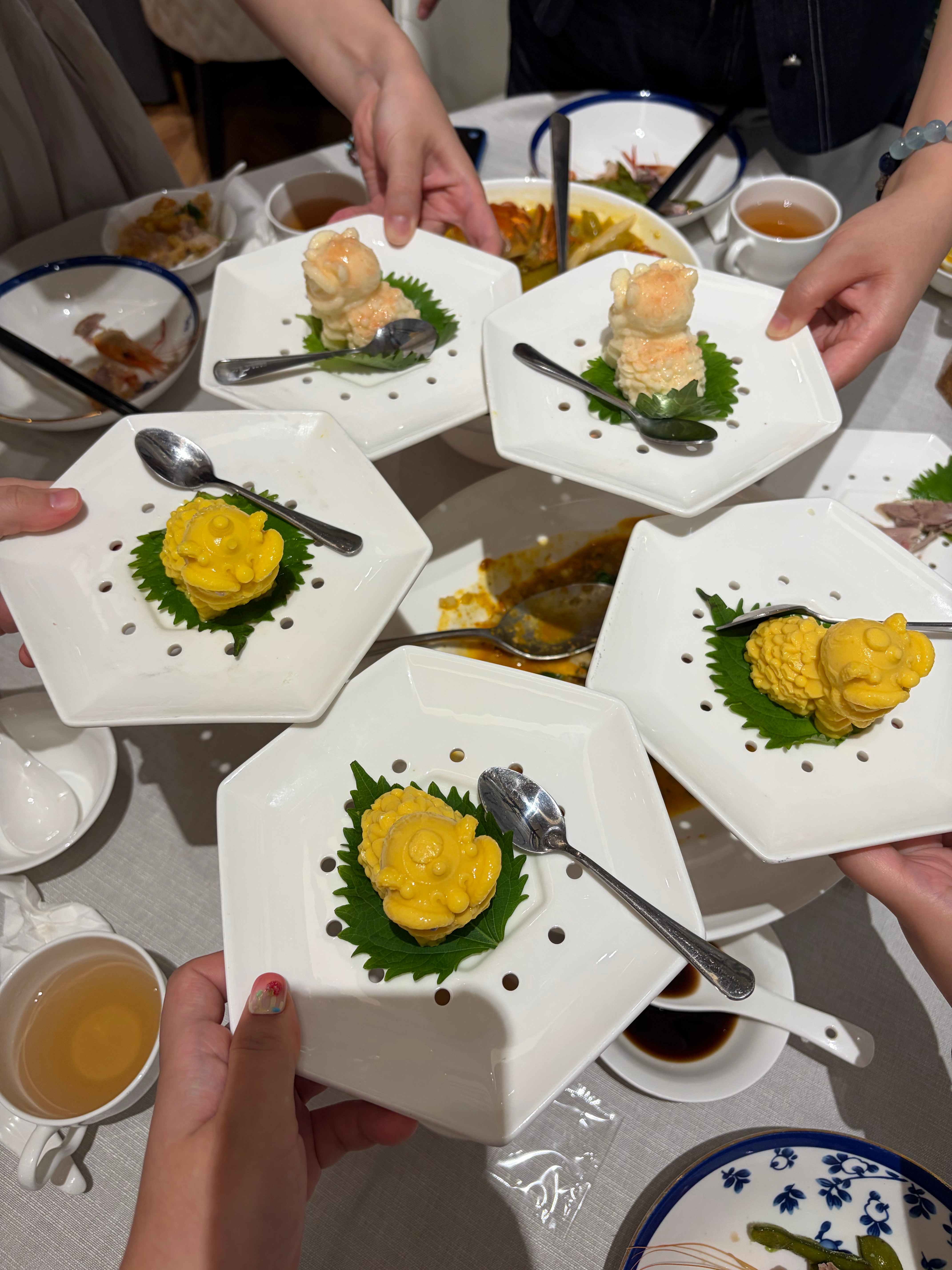 三千总请吃淮扬菜，太精致了！淮扬菜萨斯噶国宴！店叫狮王府，我们都说是罗云熙的产业