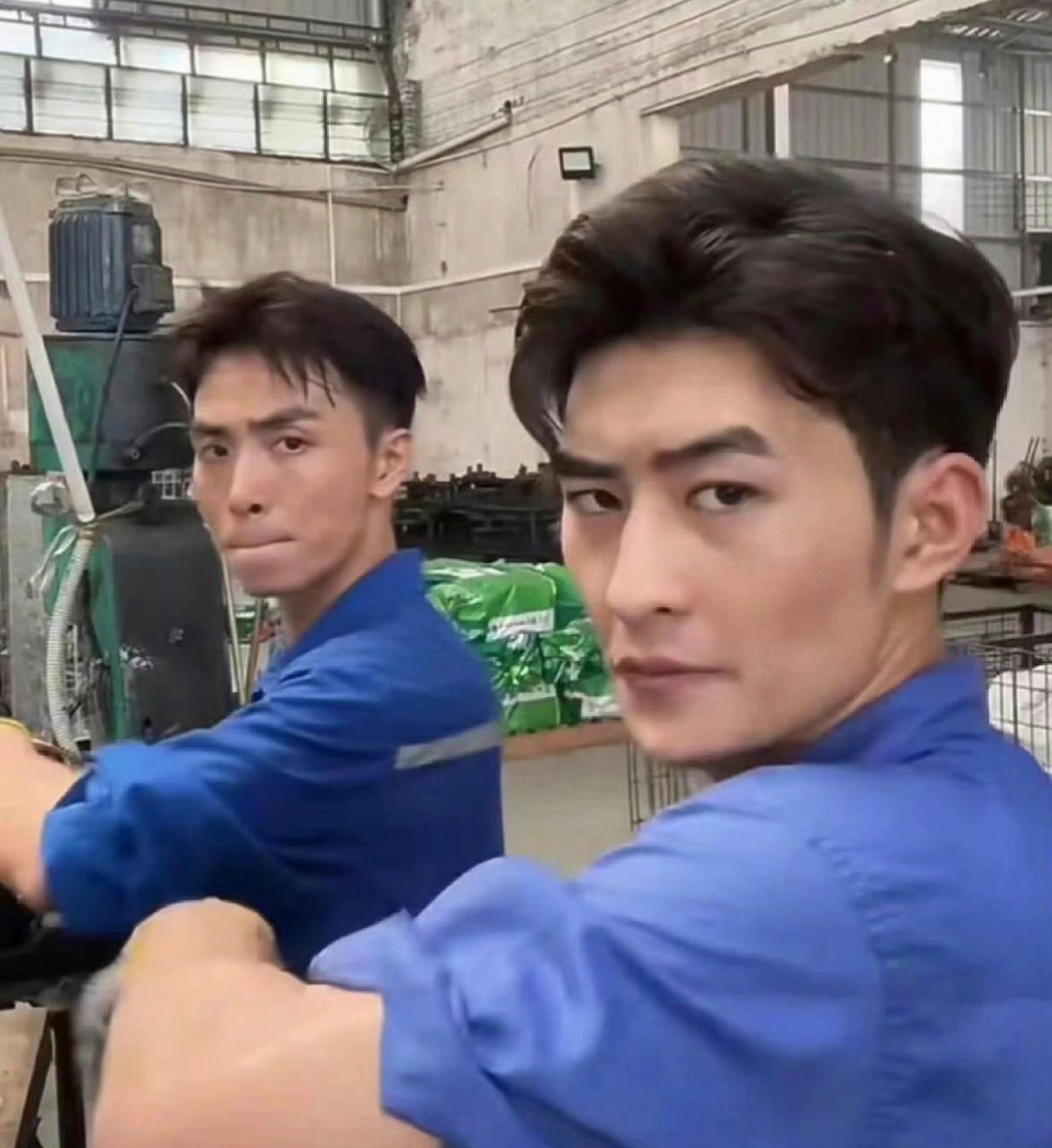 佛山电翰自曝收入还是当网红赚钱，单场收入就有几十万，普通人打工一辈子都望尘莫及。