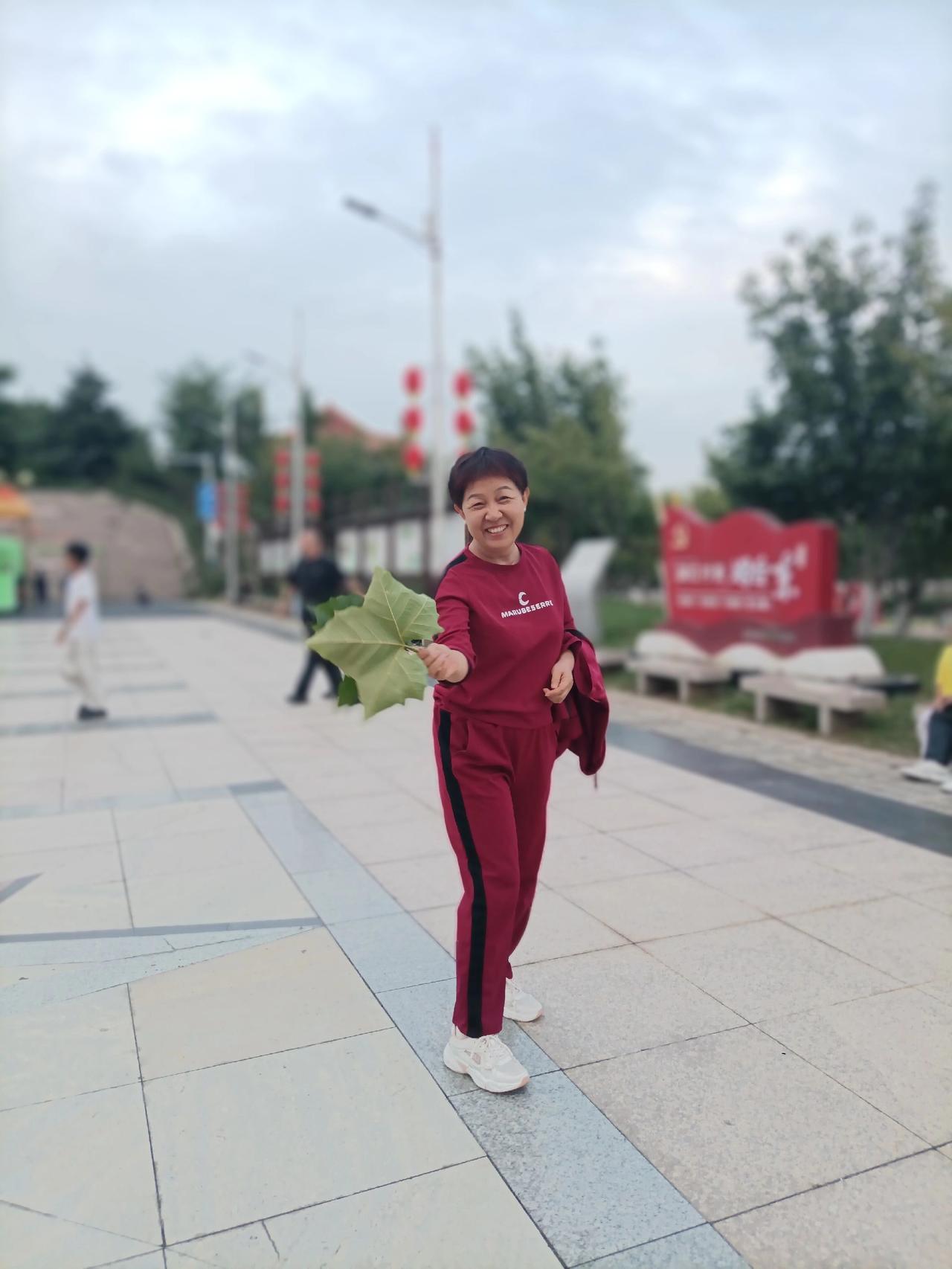 散步户外休闲穿搭