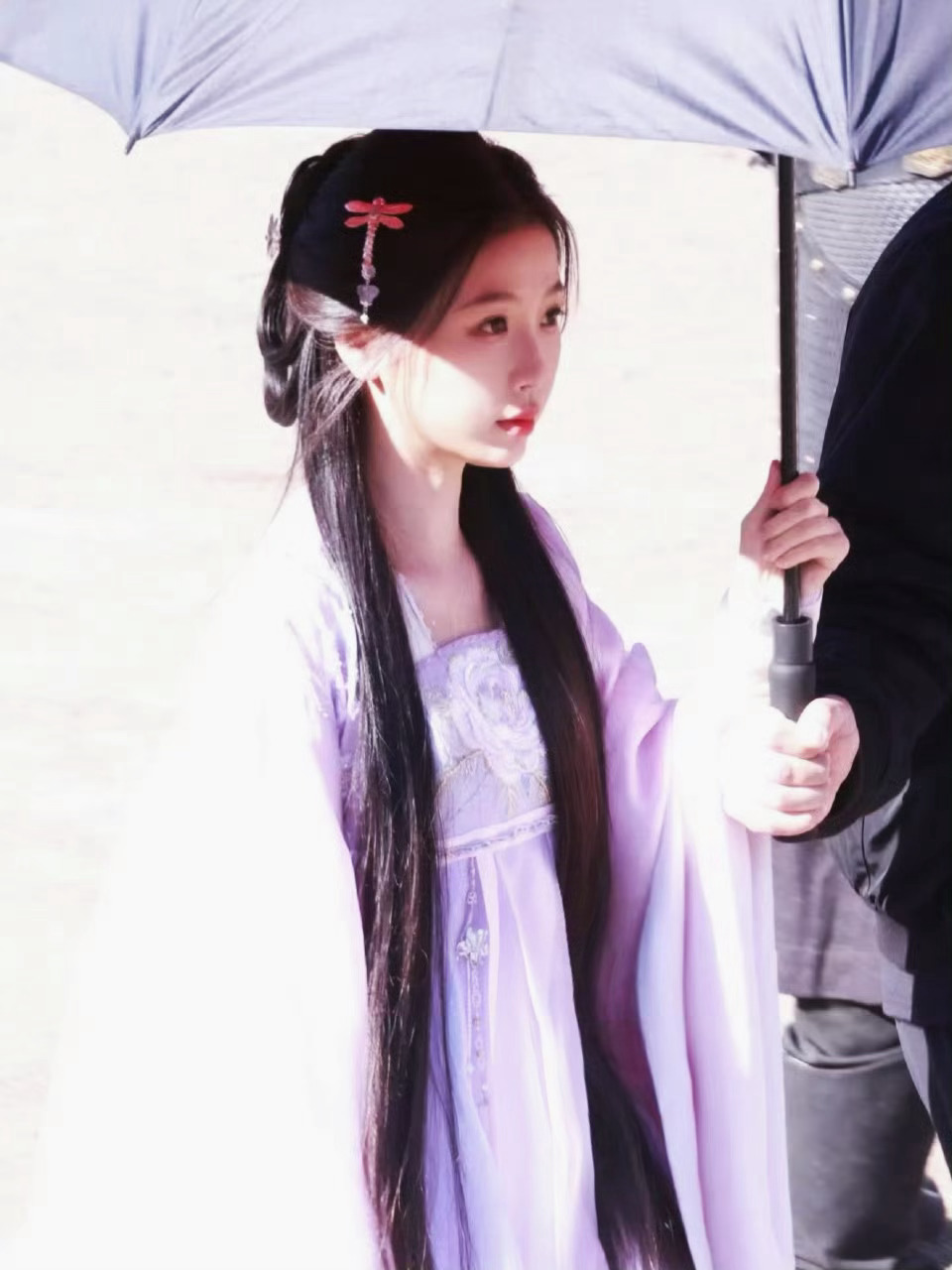 虞书欣  ✨虞书欣云初✨虞书欣虞书欣｜虞书欣云初令她，拼尽全力挣脱无限命运循环，