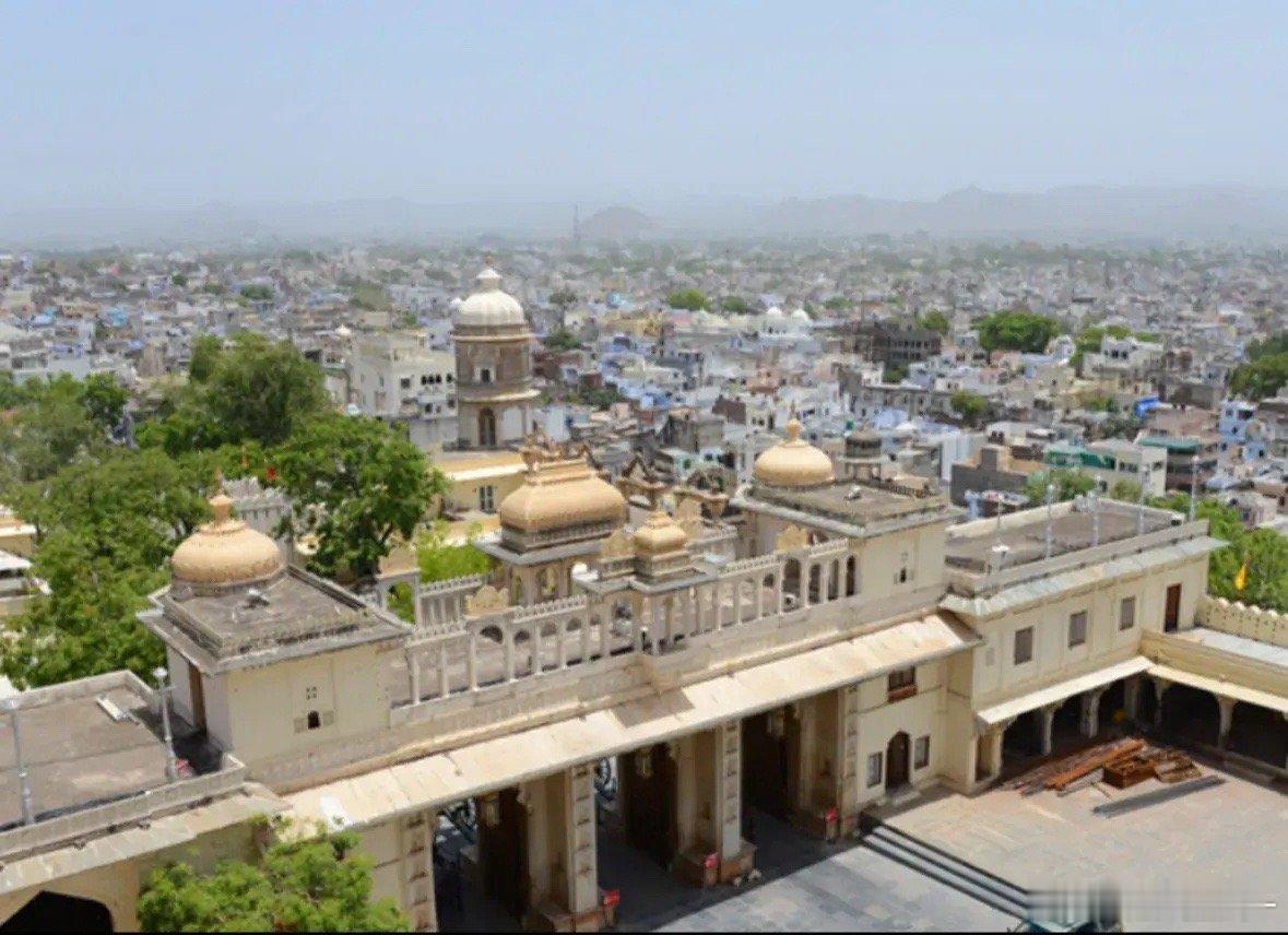 半导体光刻机疯涨！大盘3000点考验即将来临！今天半导体光刻机可谓是表现抢眼，周