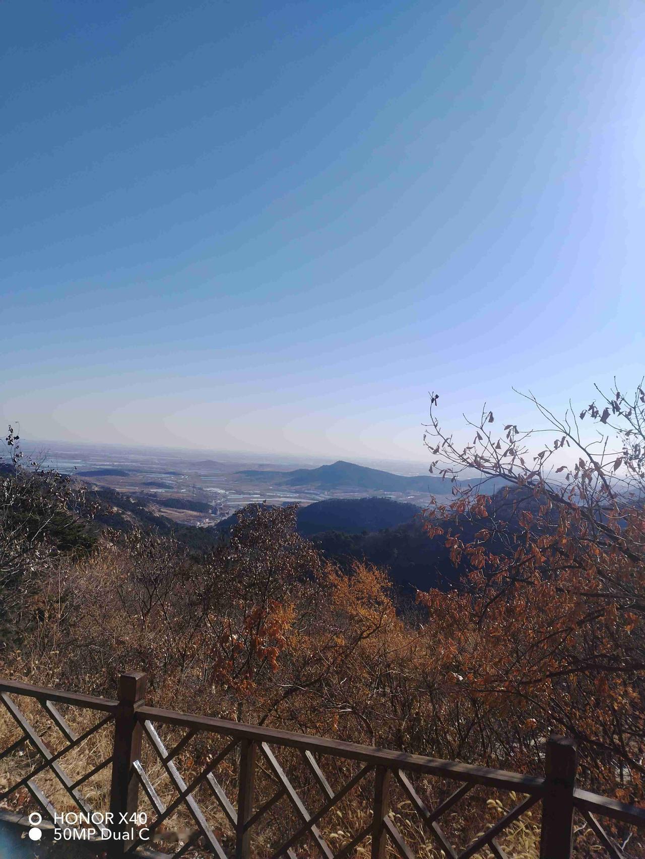 我的今日状态：🏃‍➡️运动
我这里的天气：☁️阴天

今天天气有点冷，但是我骑